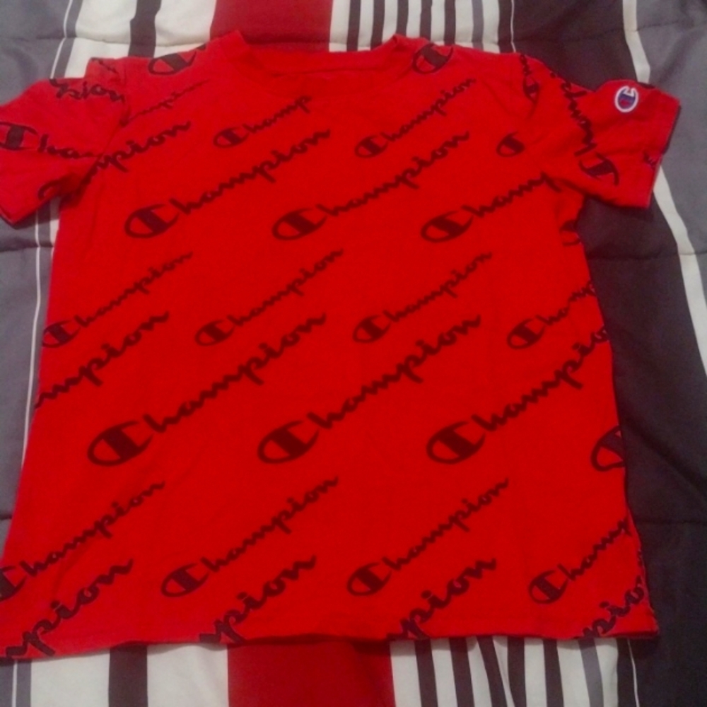 Boy's Champion T-shirt Size M